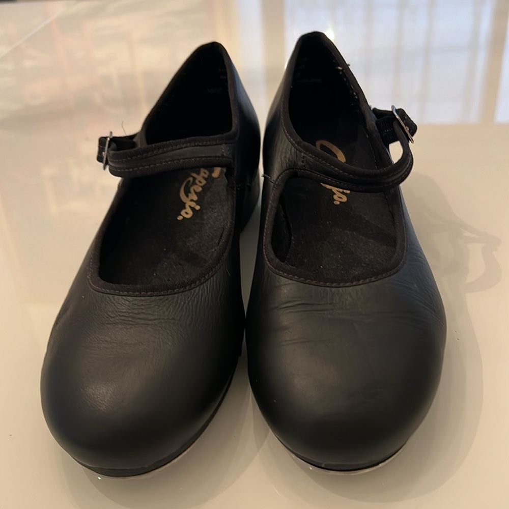 Capezio black leather Mary Jane tap shoes - Picture 2 of 9